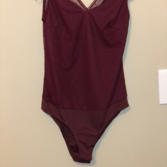 The cutest bodysuit - Picture 3 of 5